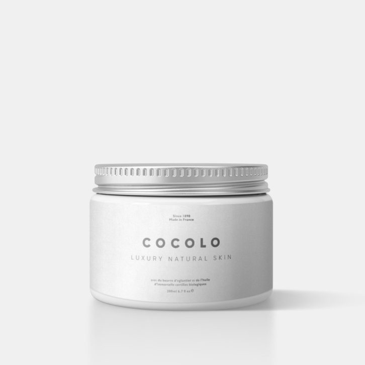 خافي عيوب كريمي صغير ومشرق مع أحمر خدود