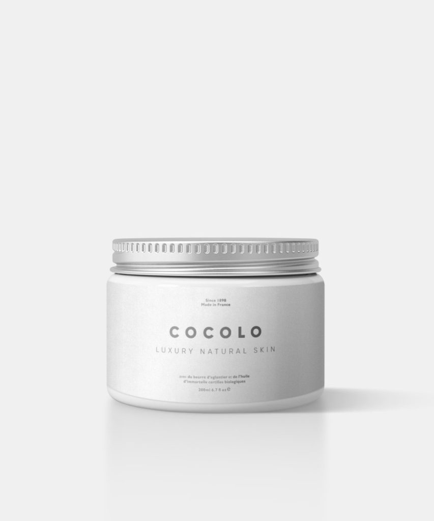 خافي عيوب كريمي صغير ومشرق مع أحمر خدود